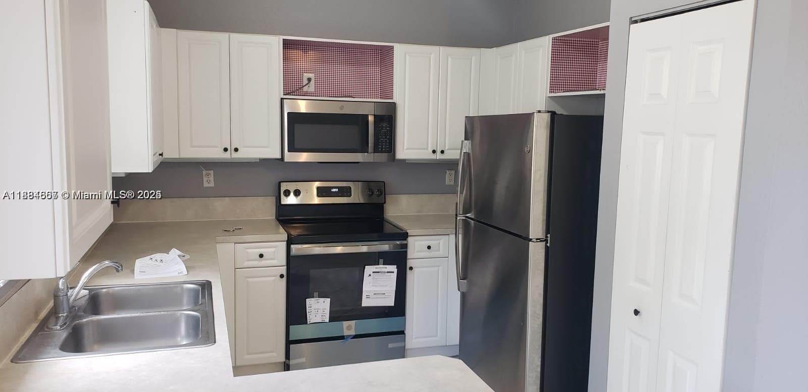 60 SE 6th Rd, Homestead FL 33030 — 3