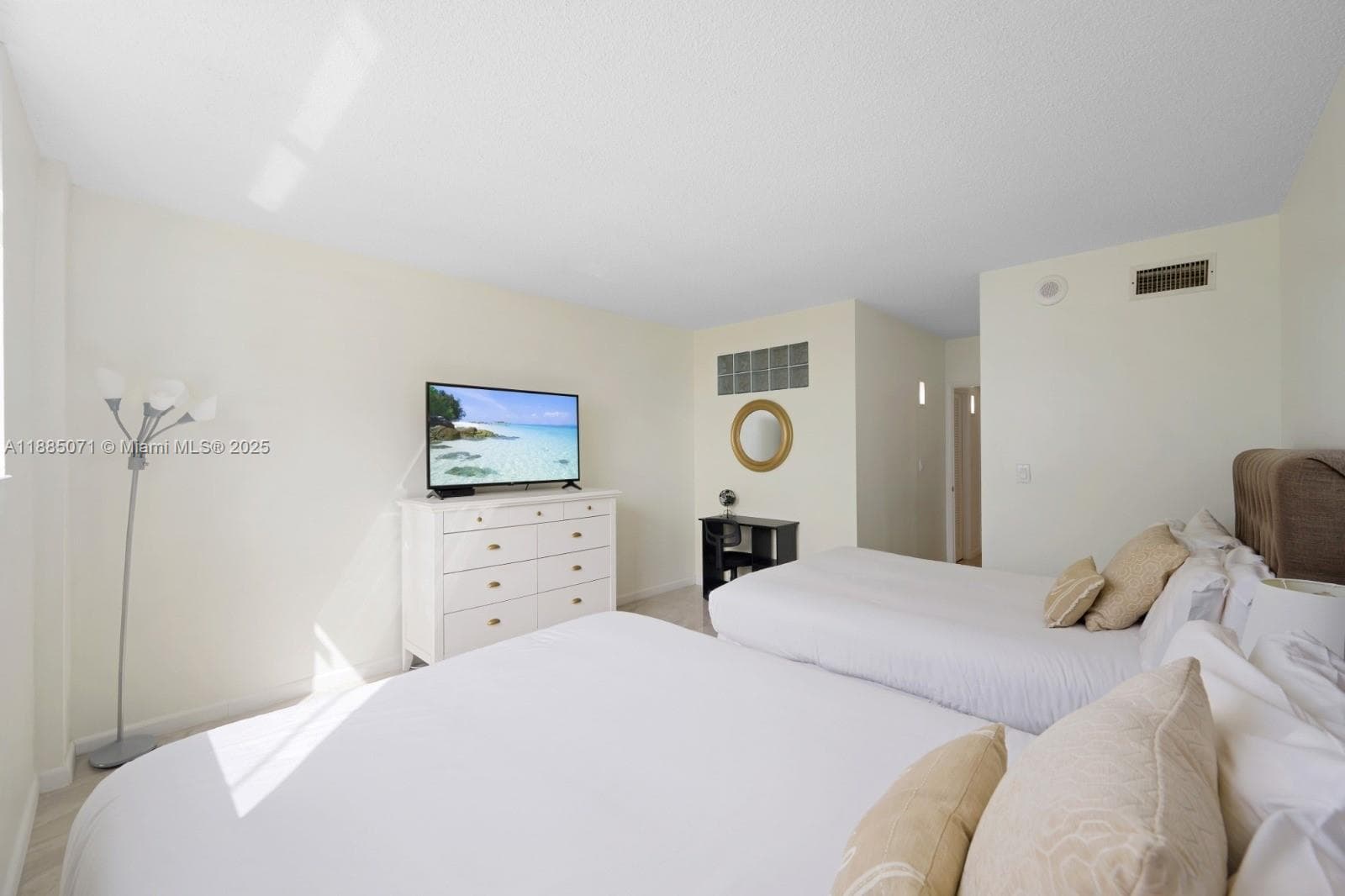 19370 Collins Ave # 1425, Sunny Isles Beach FL 33160 — 11