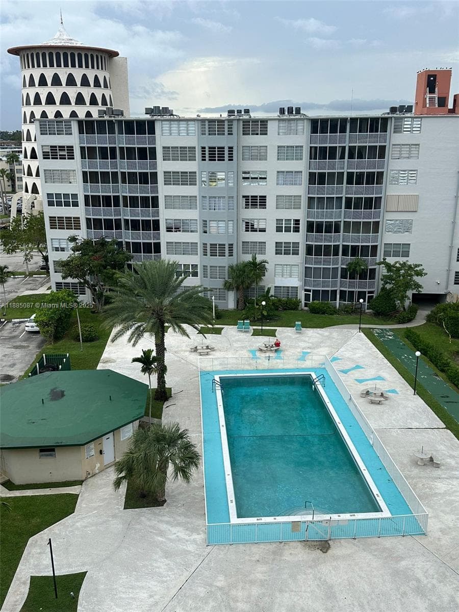 1780 NE 191st St # 2, Miami FL 33179 — 1