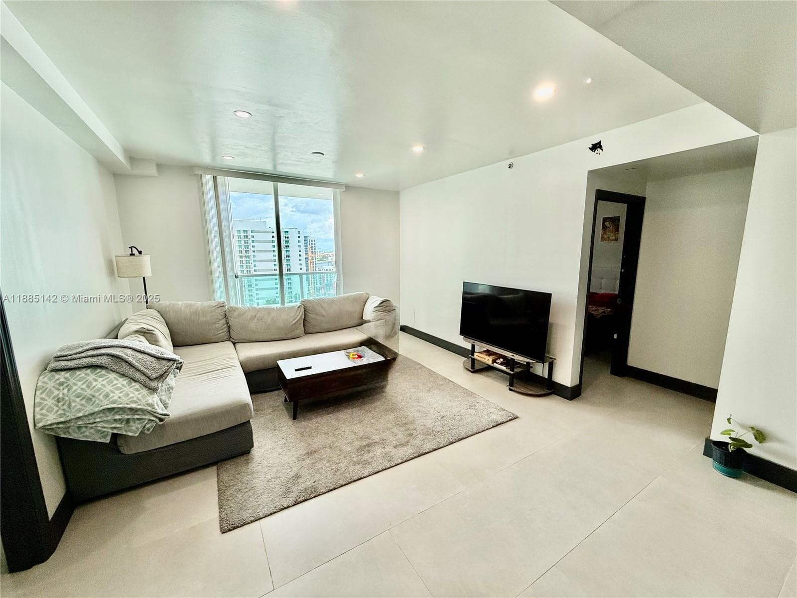 1250 S Miami # 1603, Miami FL 33130 — 23