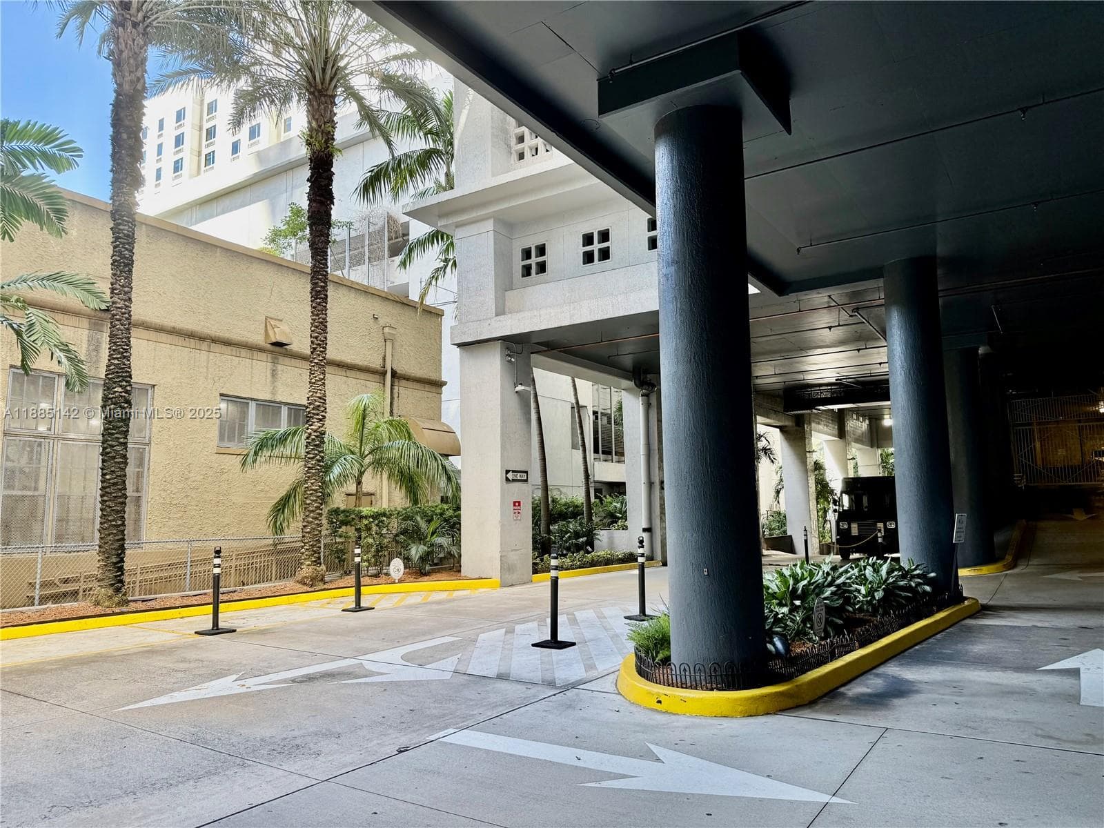 1250 S Miami # 1603, Miami FL 33130 — 42