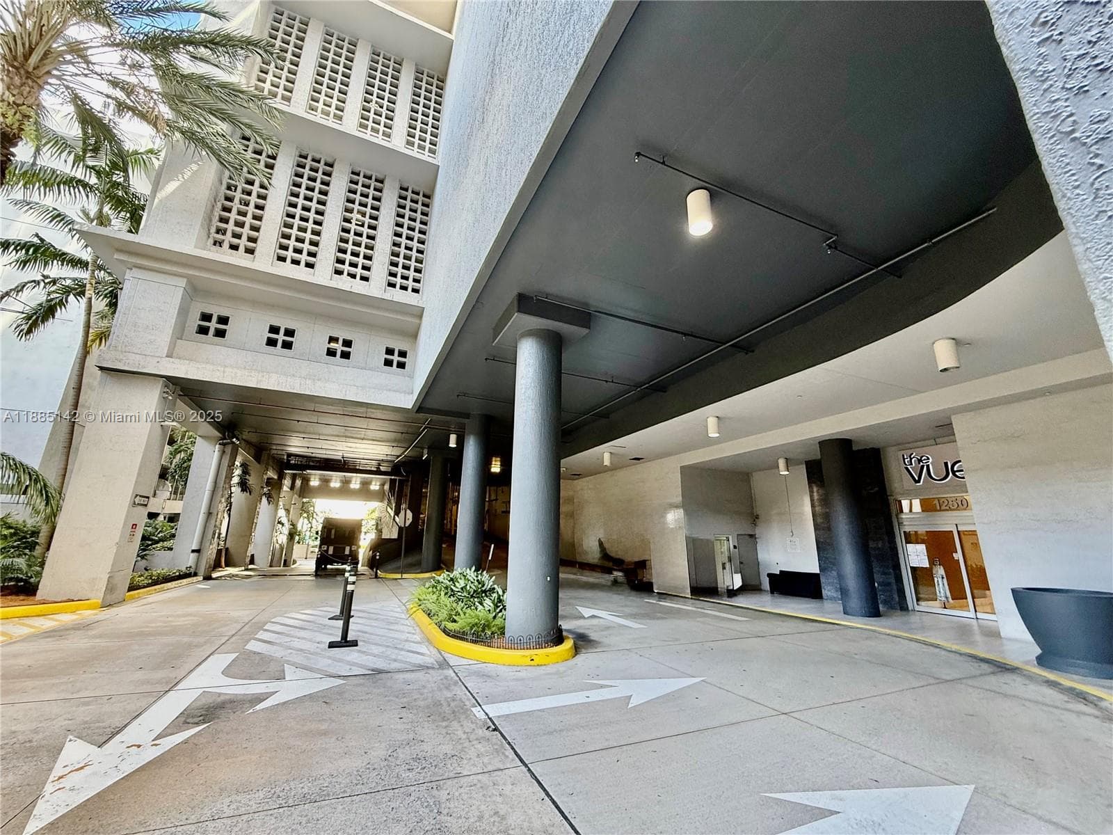 1250 S Miami # 1603, Miami FL 33130 — 44