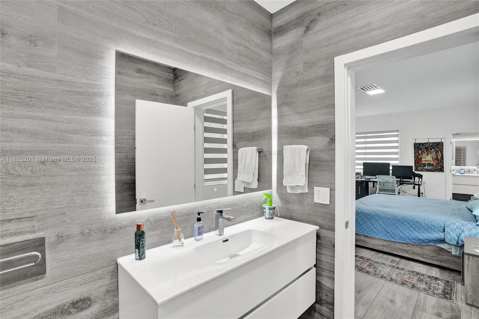 3784 Sheridan Ave, Miami Beach FL 33140 — 12