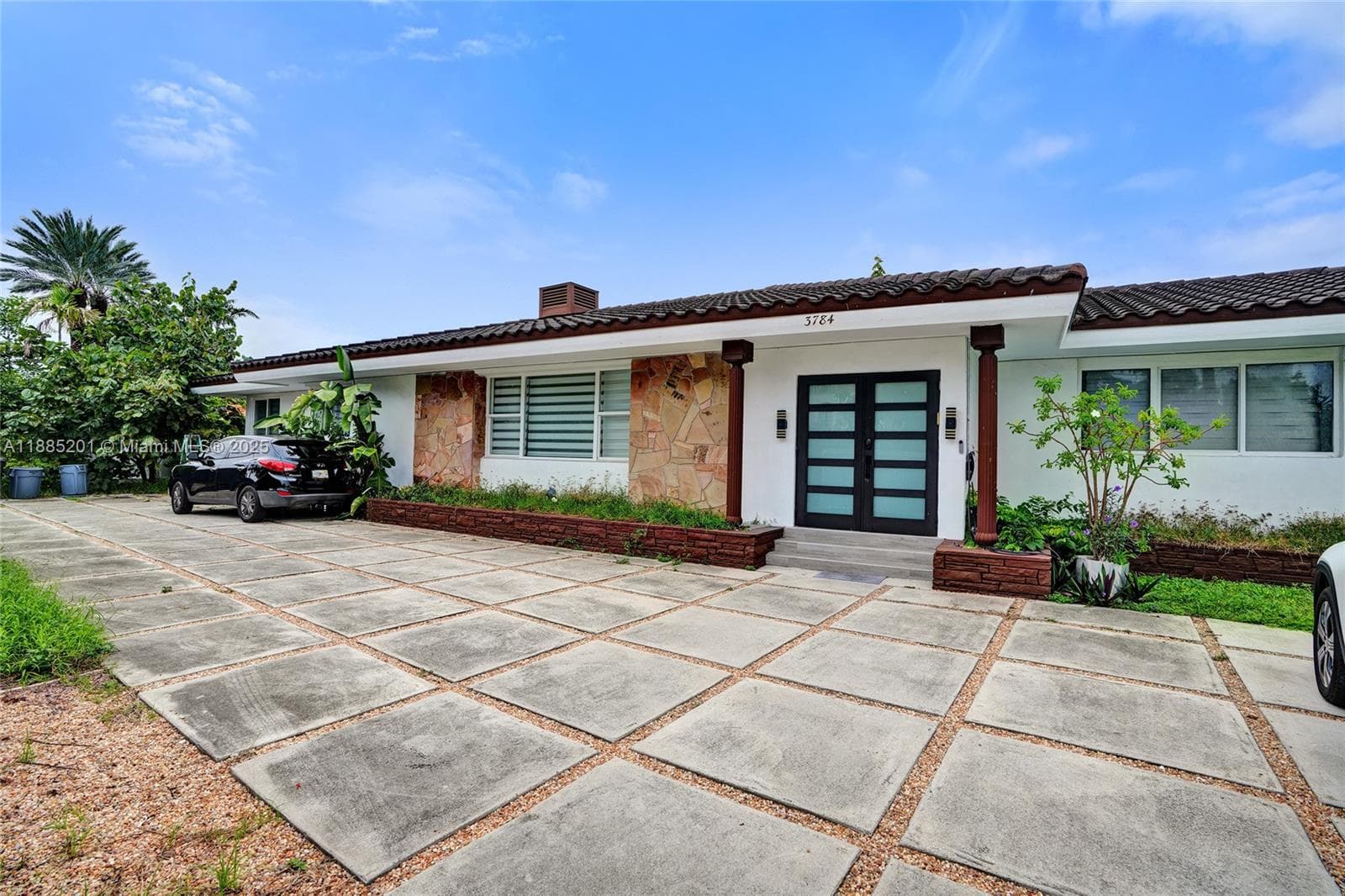 3784 Sheridan Ave, Miami Beach FL 33140 — 32