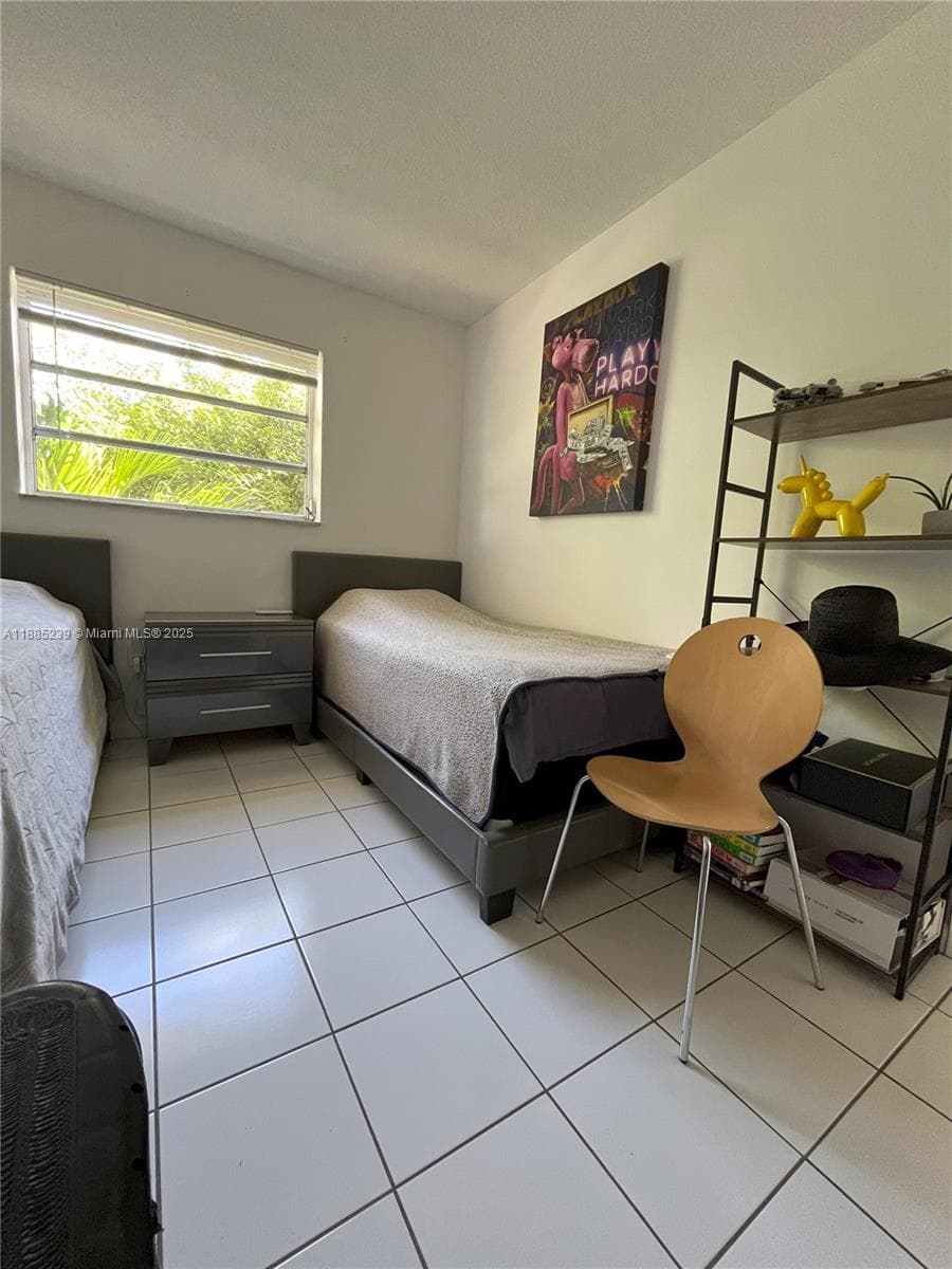 1395 NE 167th St # 315, Miami FL 33162 — 7