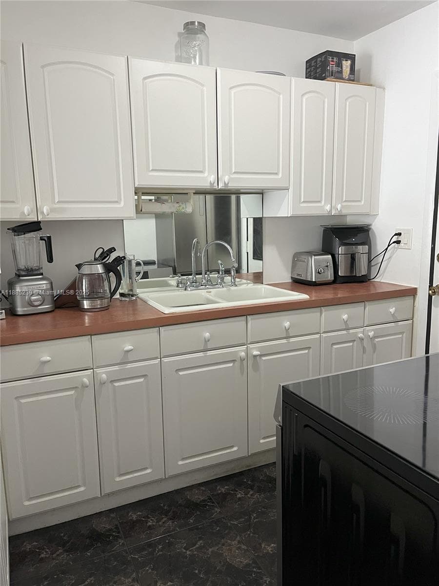 1395 NE 167th St # 315, Miami FL 33162 — 5