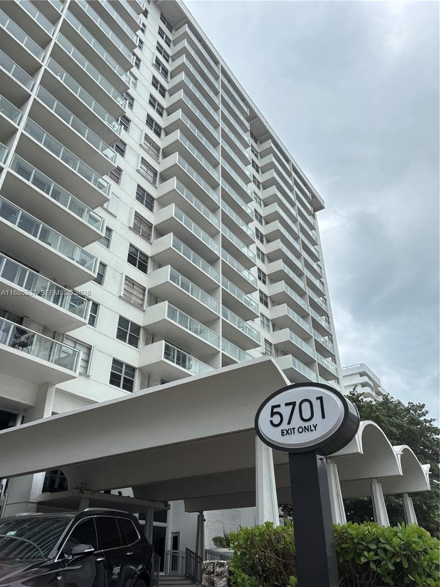 5701 Collins Ave # 709, Miami Beach FL 33140 — 13