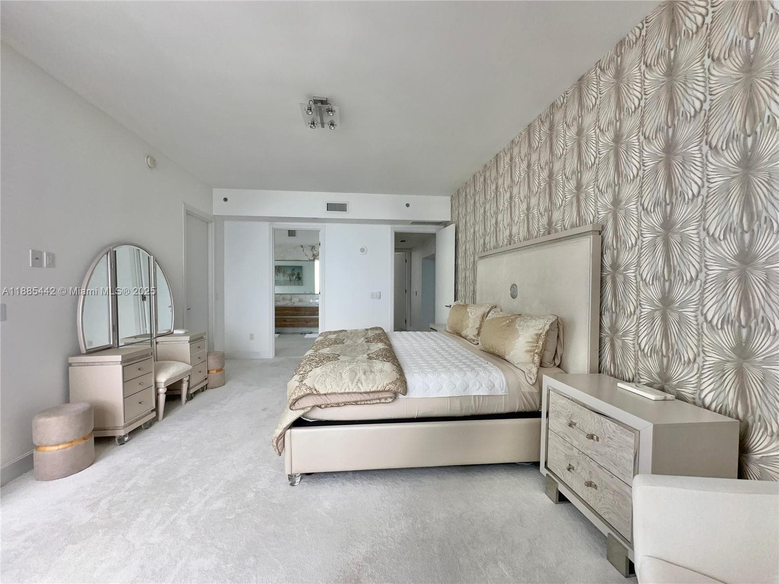 15901 Collins Ave # 2406, Sunny Isles Beach FL 33160 — 14