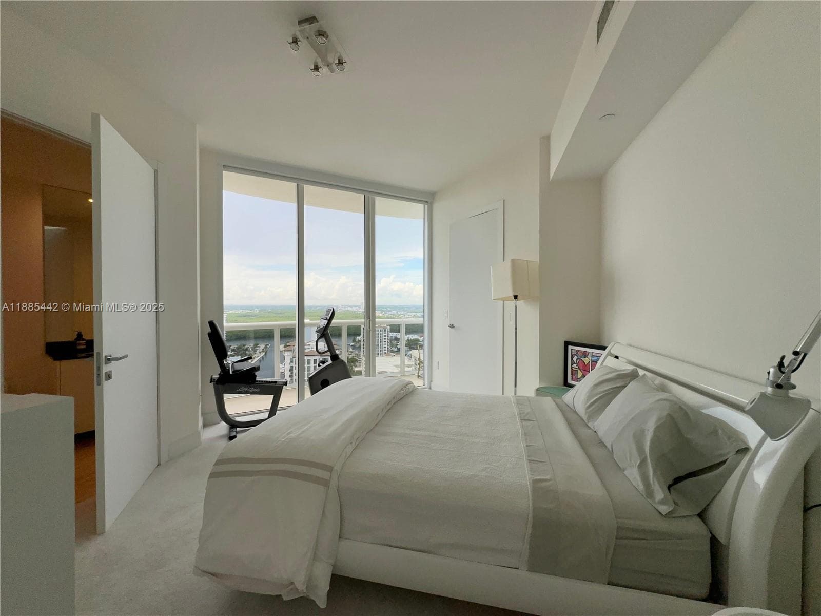 15901 Collins Ave # 2406, Sunny Isles Beach FL 33160 — 21