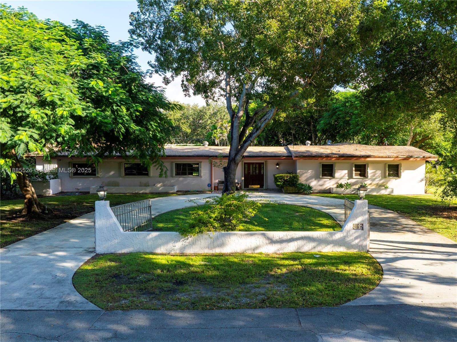 6201 SW 114th St, Pinecrest FL 33156 — 6