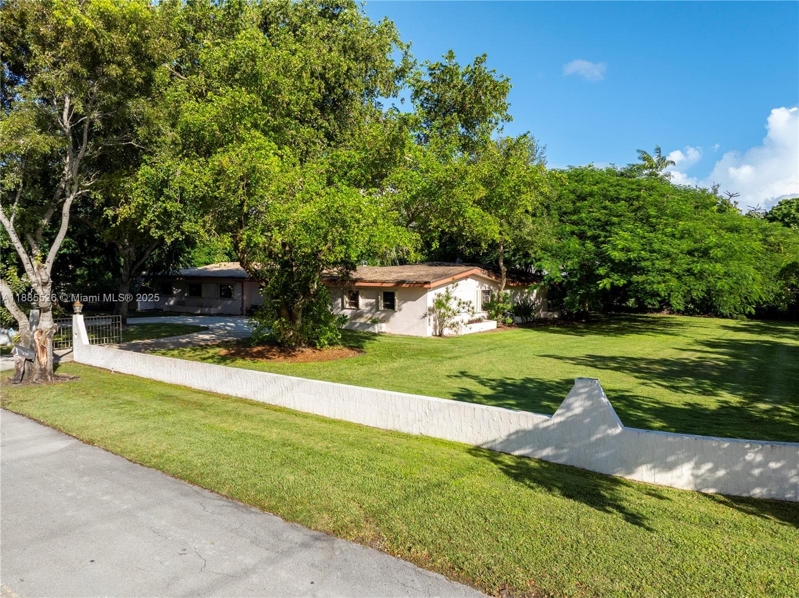 6201 SW 114th St, Pinecrest FL 33156 — 5