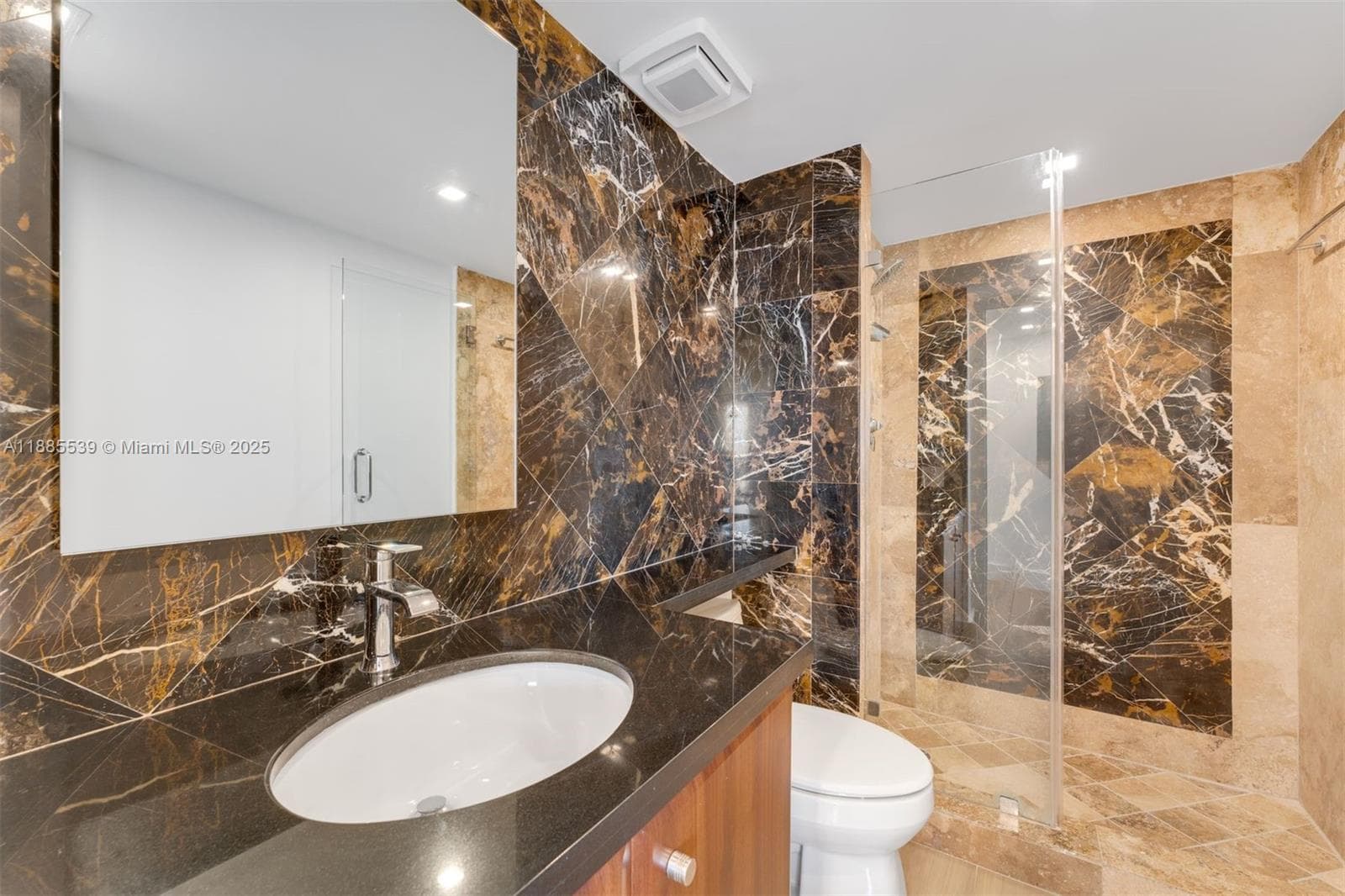 4000 Towerside Ter # 2211, Miami FL 33138 — 16