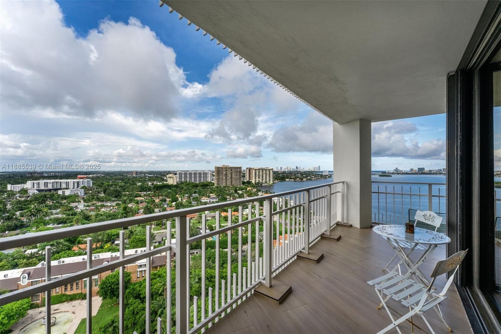 4000 Towerside Ter # 2211, Miami FL 33138 — 22