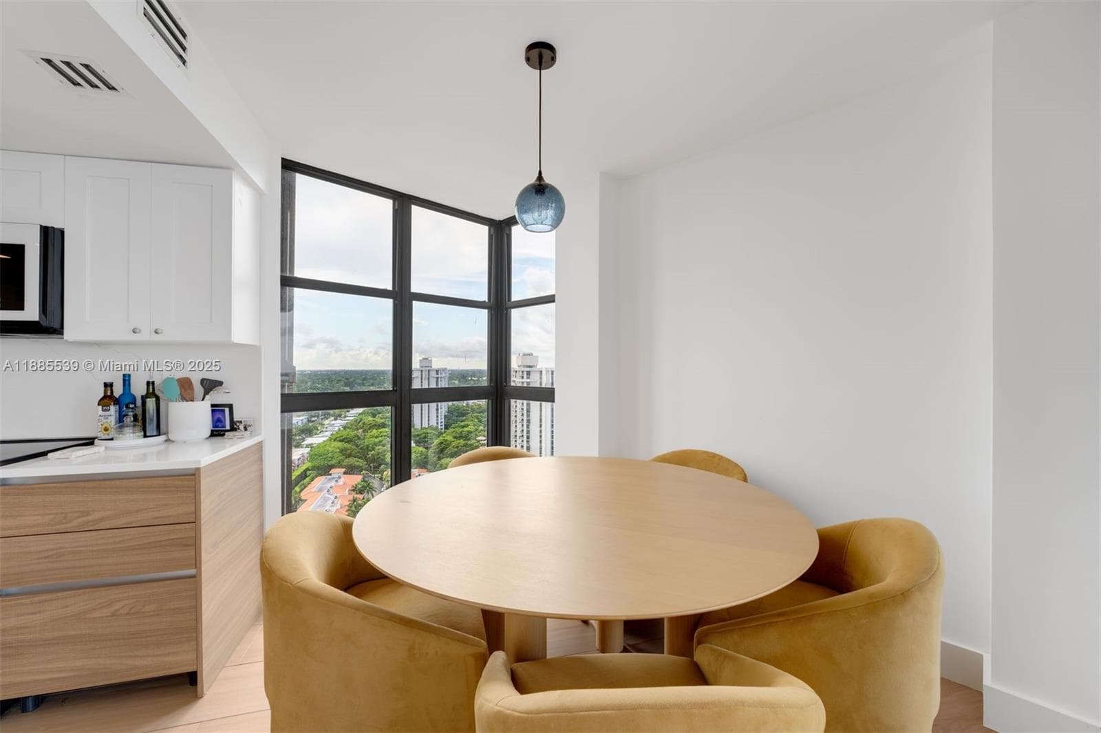 4000 Towerside Ter # 2211, Miami FL 33138 — 9