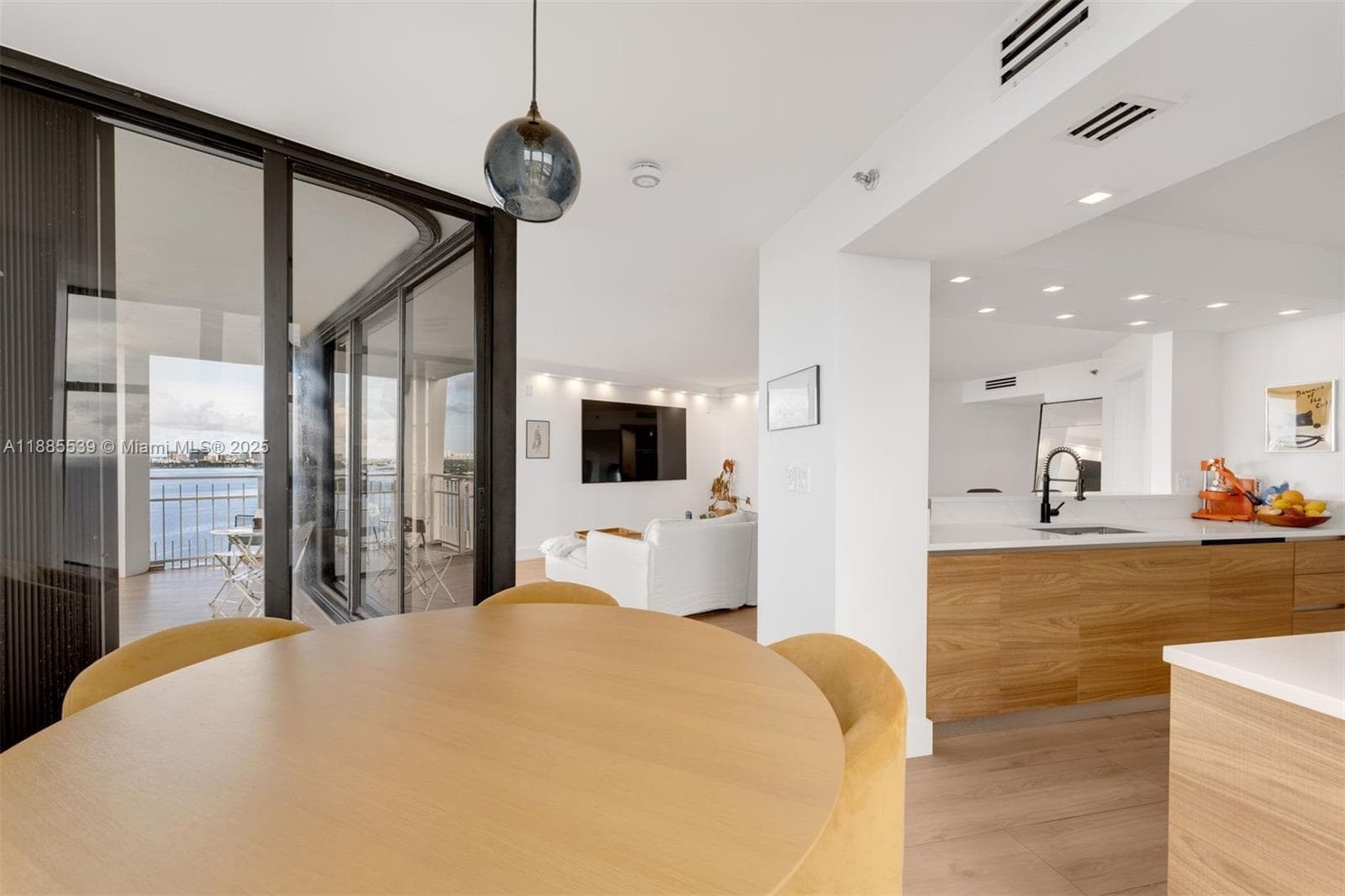 4000 Towerside Ter # 2211, Miami FL 33138 — 10