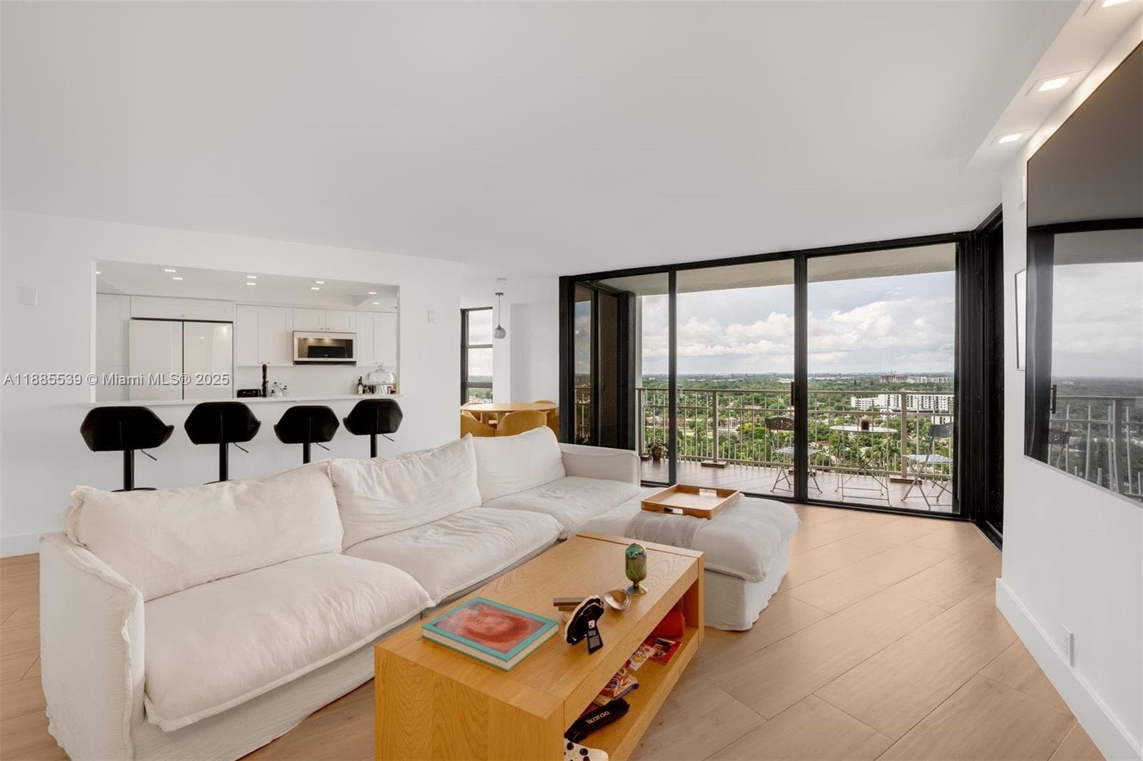 4000 Towerside Ter # 2211, Miami FL 33138 — 4