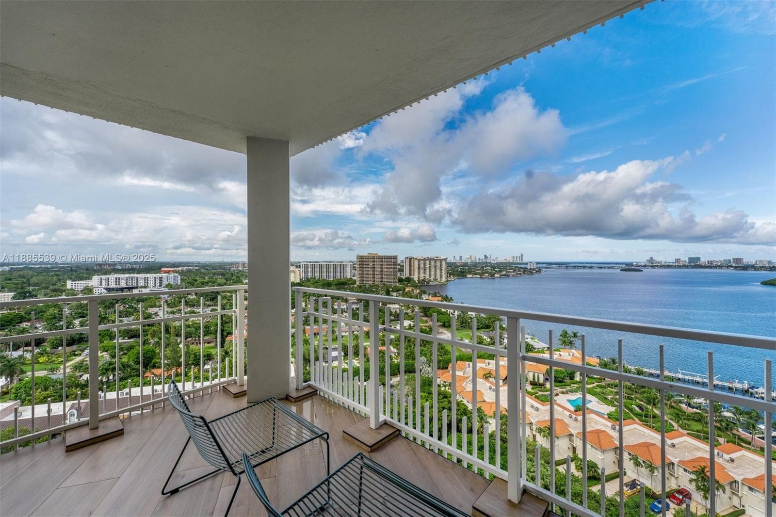 4000 Towerside Ter # 2211, Miami FL 33138 — 21
