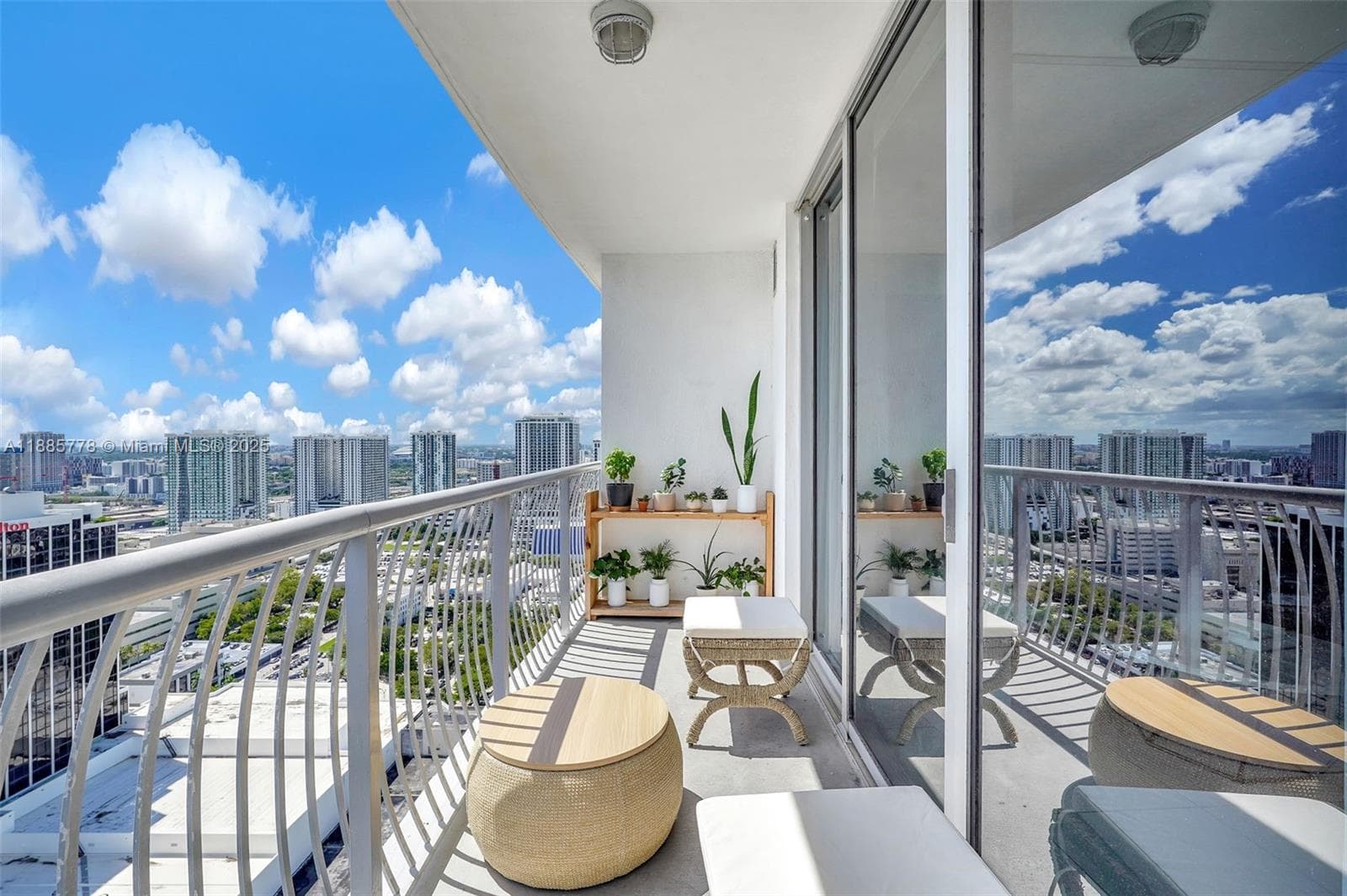 1750 N Bayshore Dr # 3708, Miami FL 33132 — 17