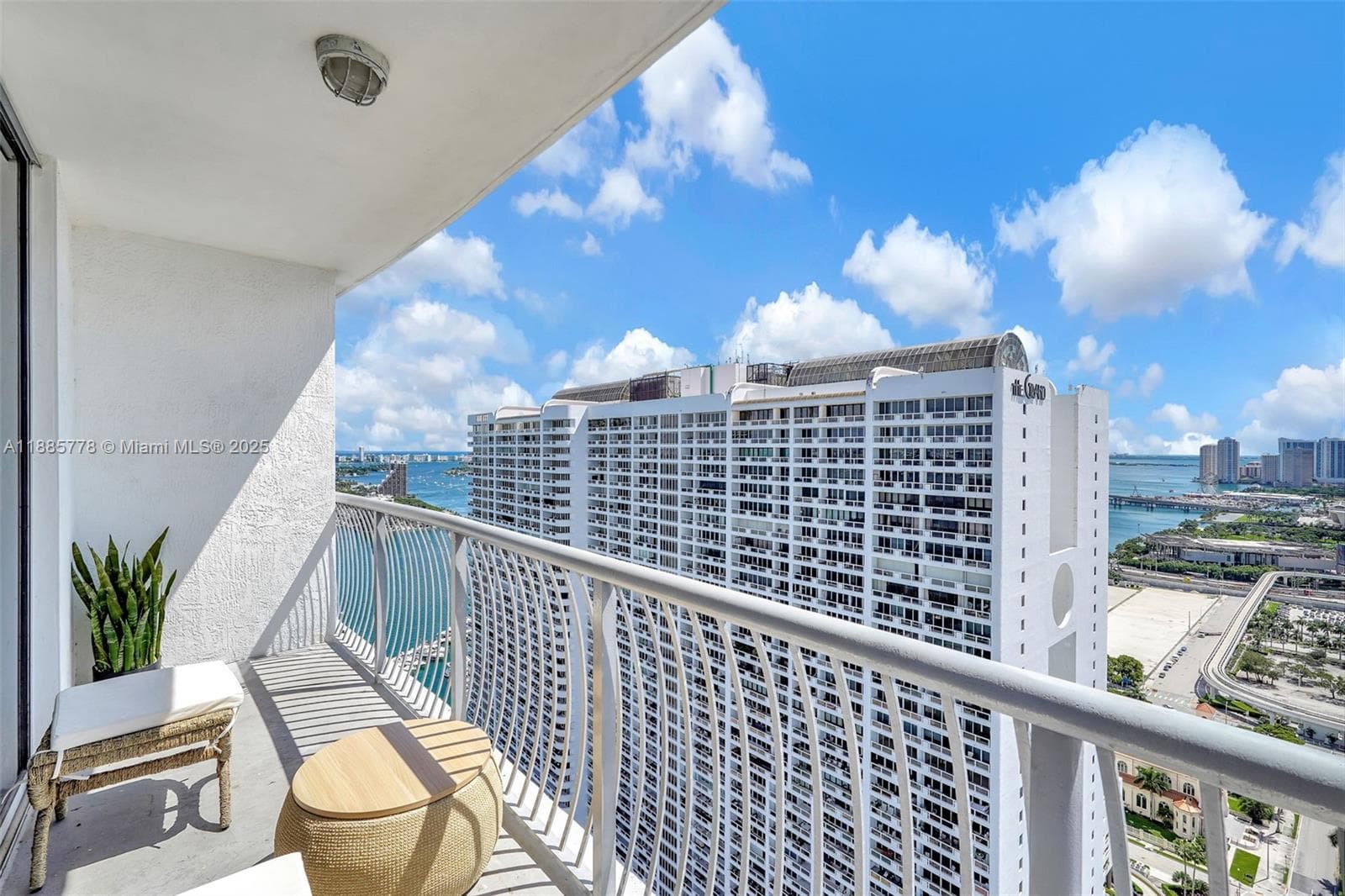 1750 N Bayshore Dr # 3708, Miami FL 33132 — 1