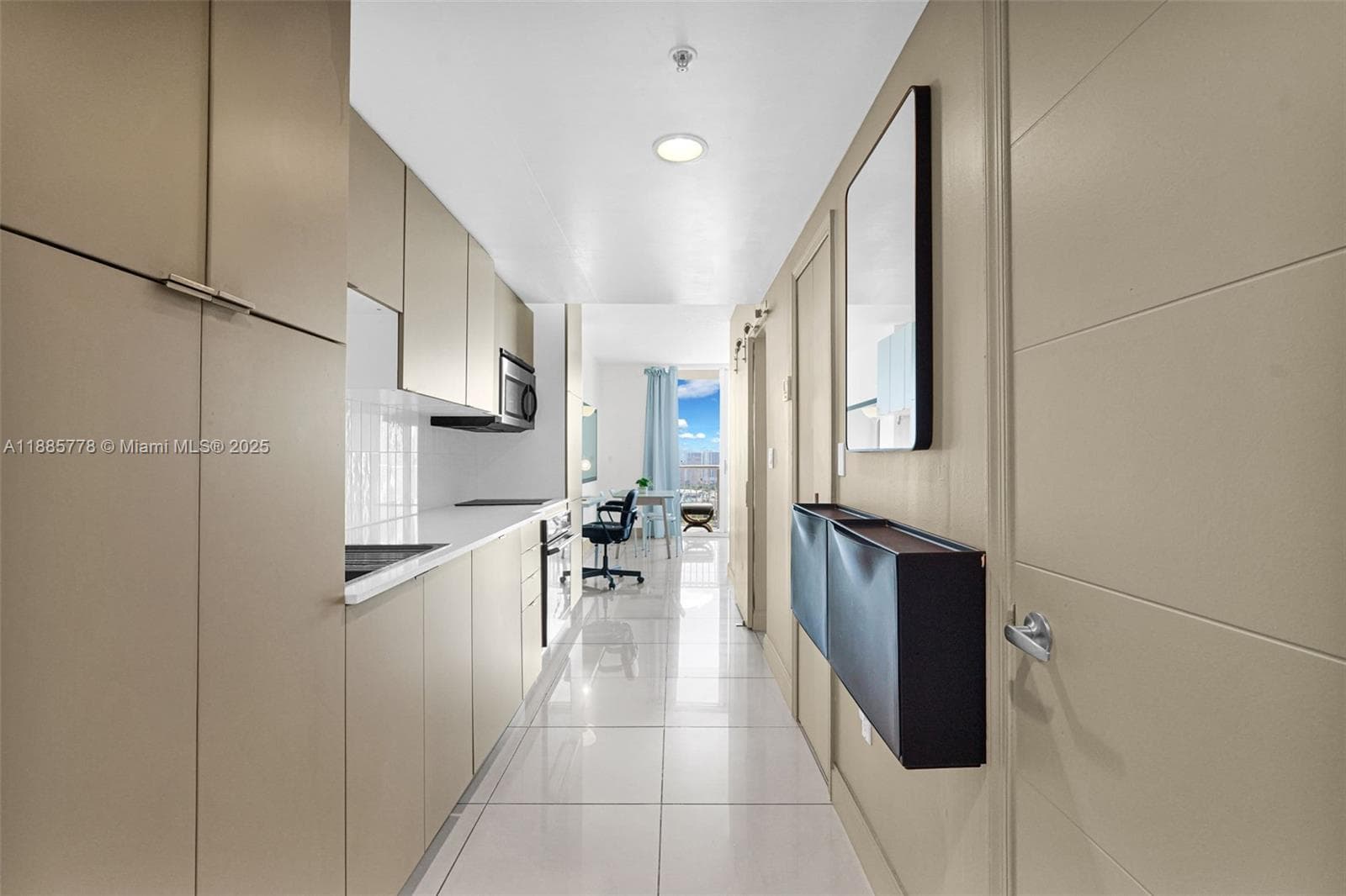 1750 N Bayshore Dr # 3708, Miami FL 33132 — 5