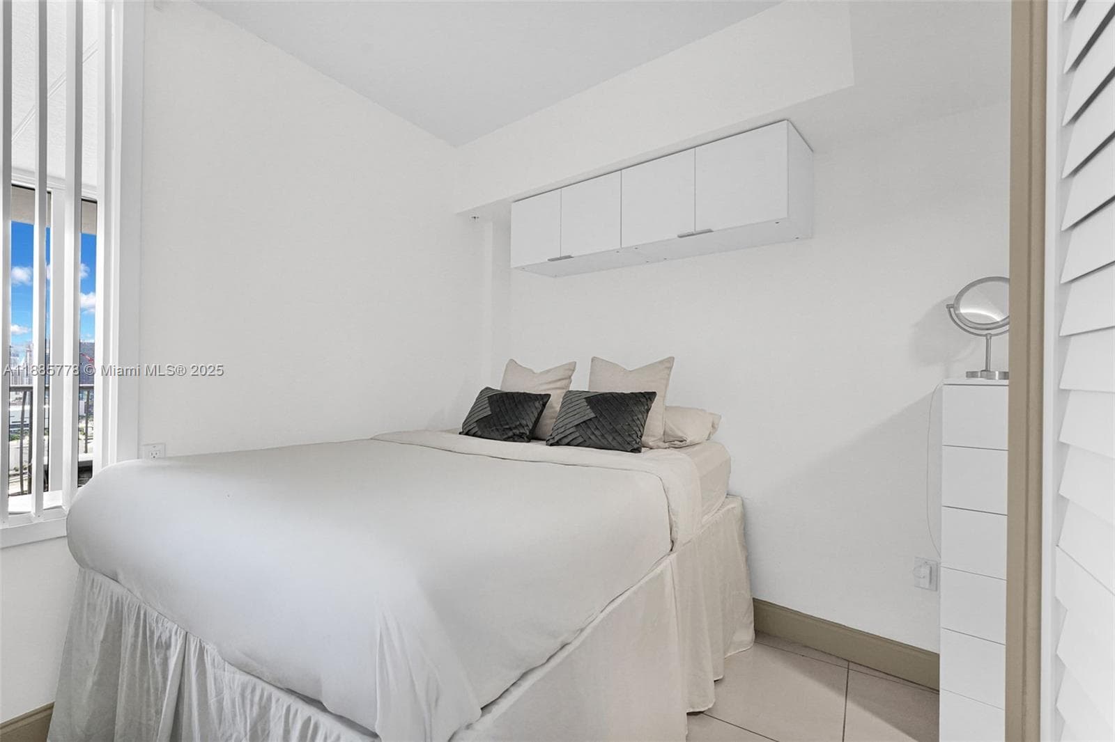 1750 N Bayshore Dr # 3708, Miami FL 33132 — 11