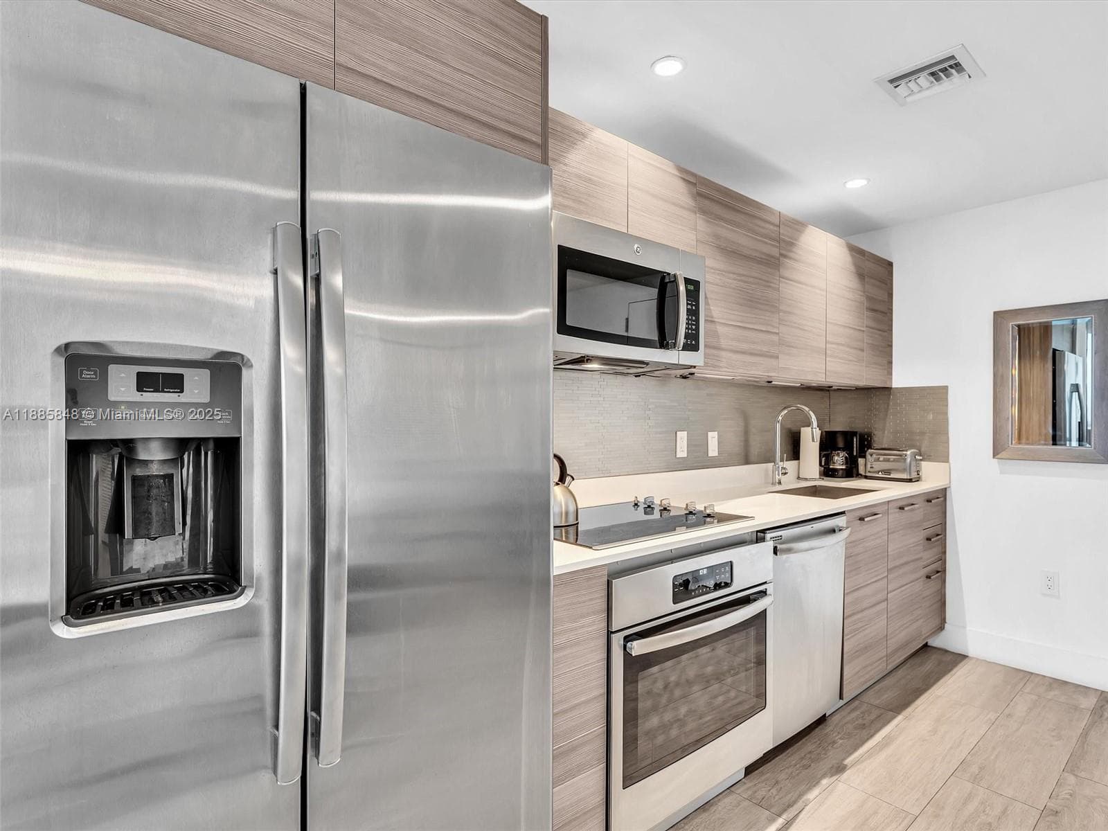 121 NE 34th St # 3114, Miami FL 33137 — 12