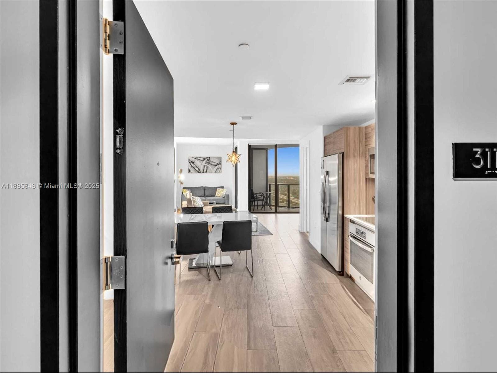 121 NE 34th St # 3114, Miami FL 33137 — 1