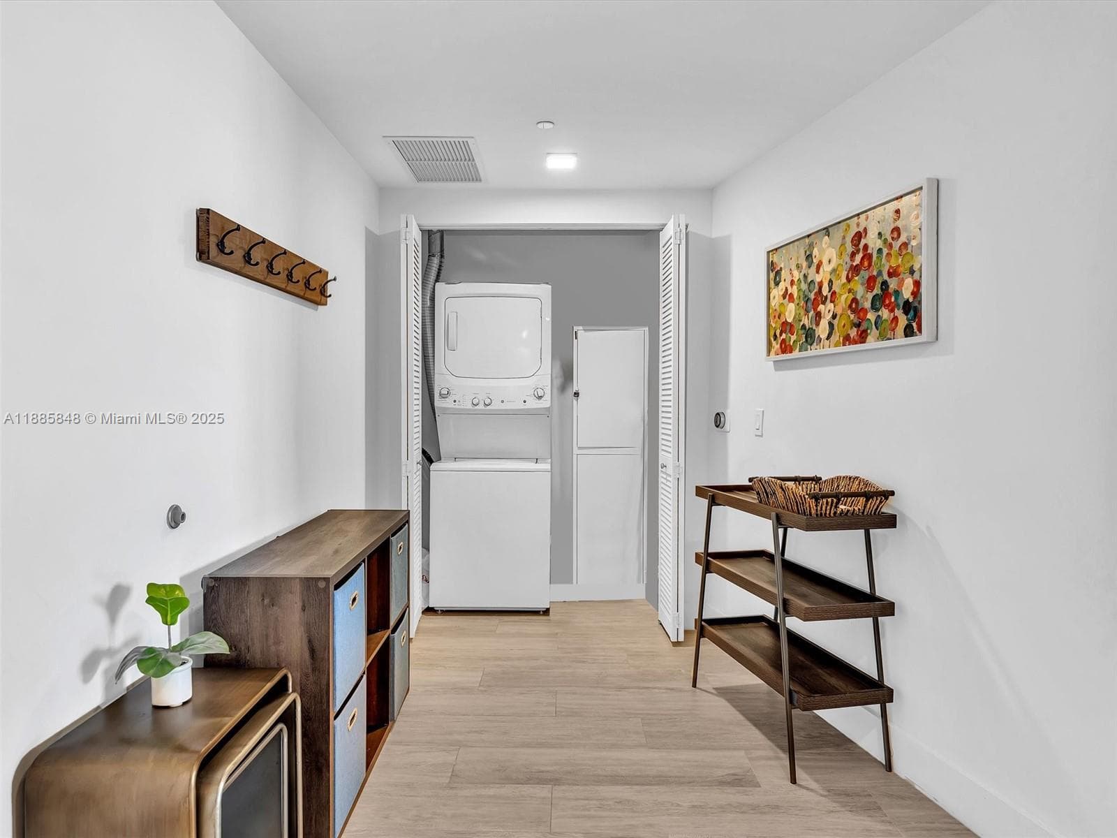 121 NE 34th St # 3114, Miami FL 33137 — 5