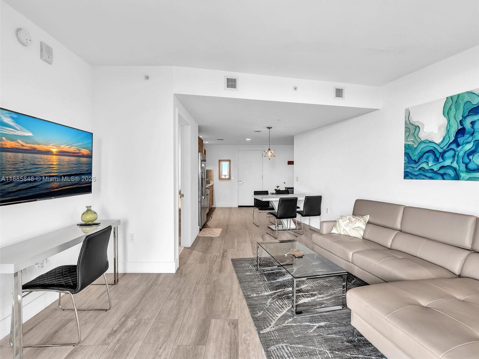 121 NE 34th St # 3114, Miami FL 33137 — 31