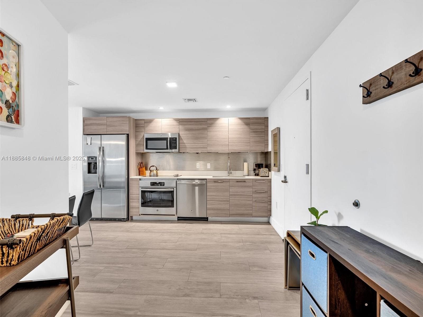 121 NE 34th St # 3114, Miami FL 33137 — 8