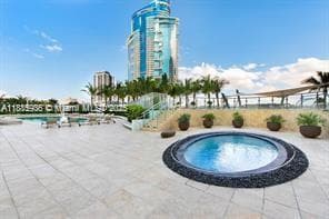 900 Biscayne Blvd # 5104, Miami FL 33132 — 57