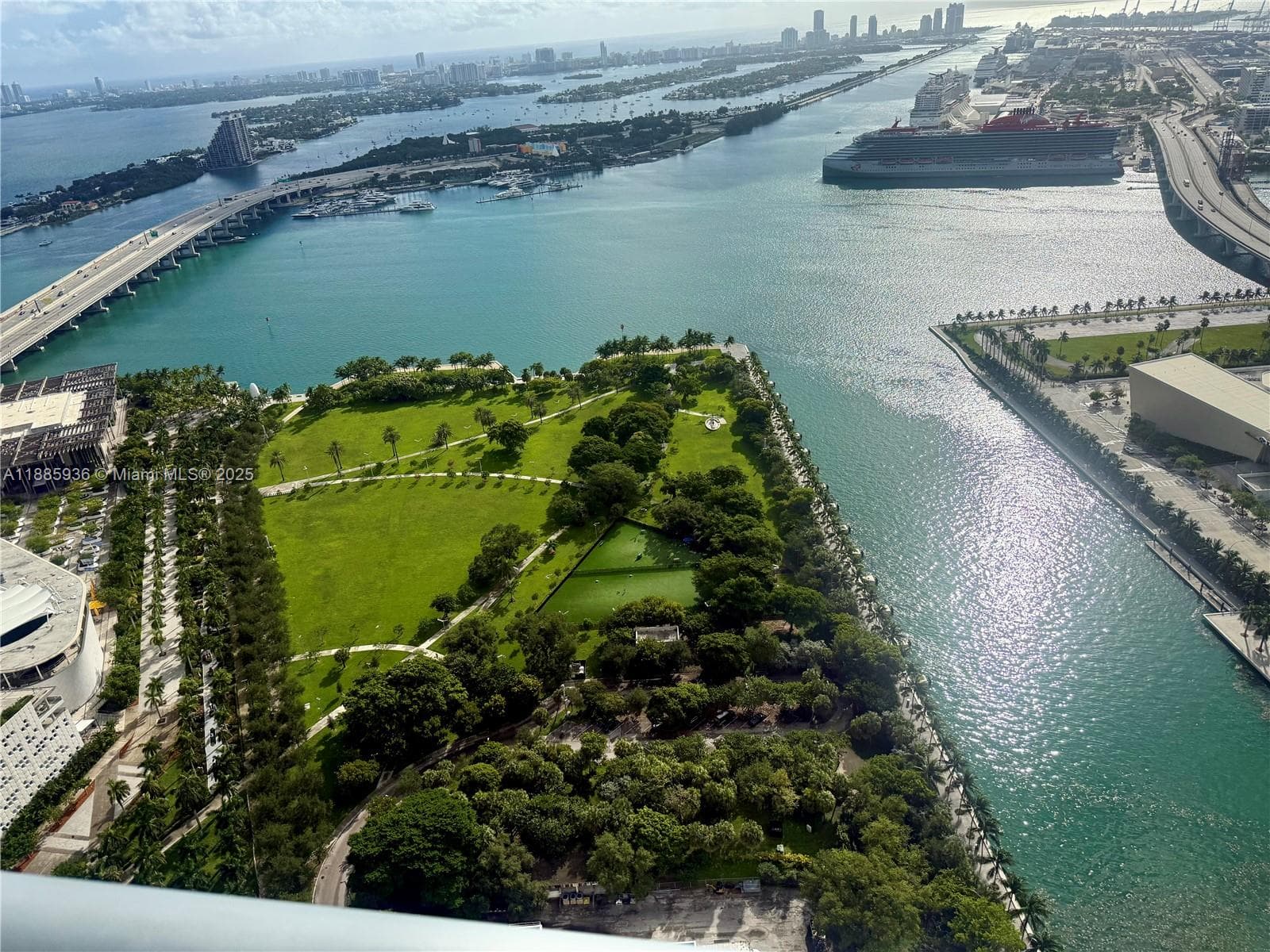 900 Biscayne Blvd # 5104, Miami FL 33132 — 26