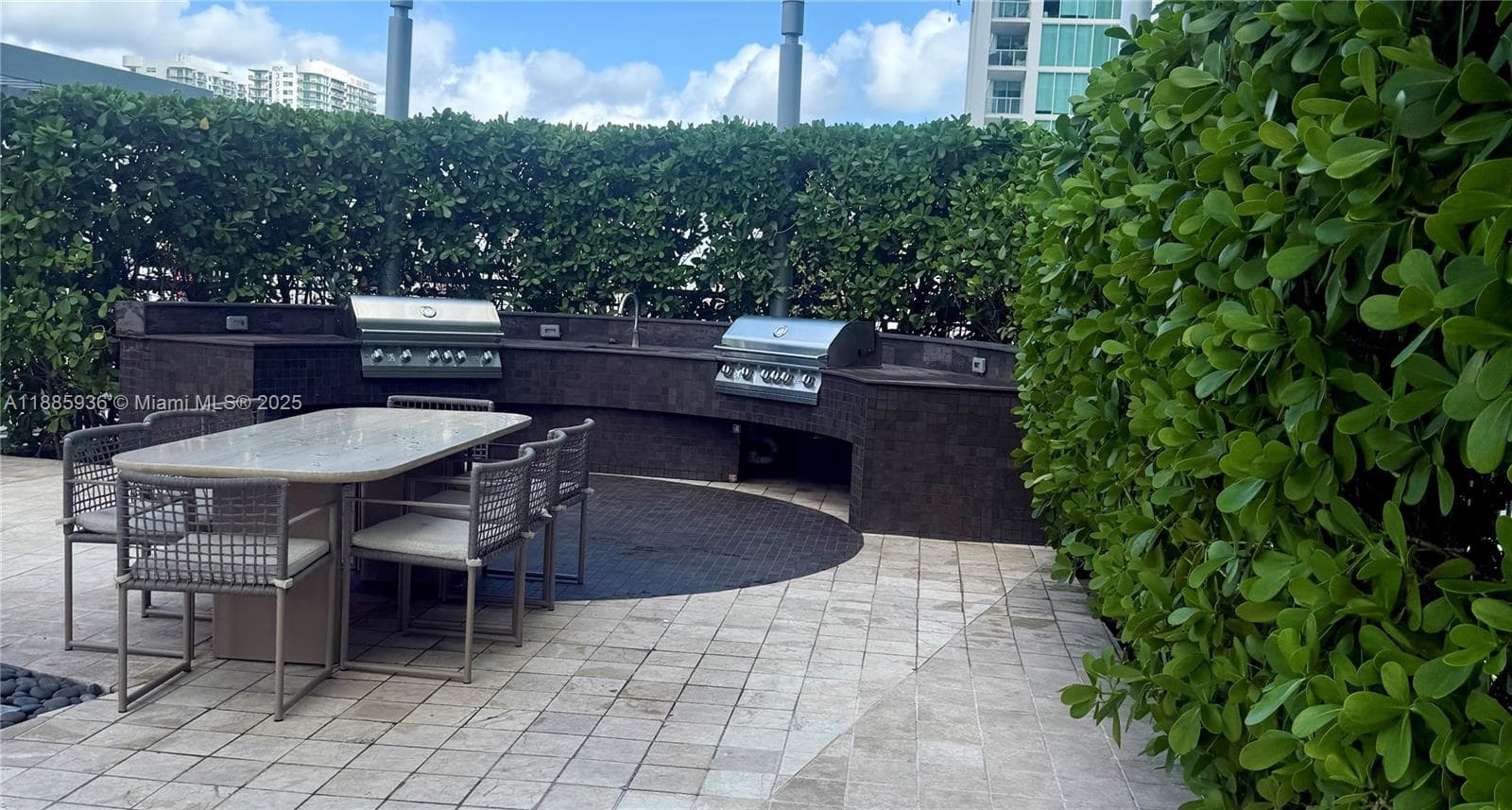 900 Biscayne Blvd # 5104, Miami FL 33132 — 32