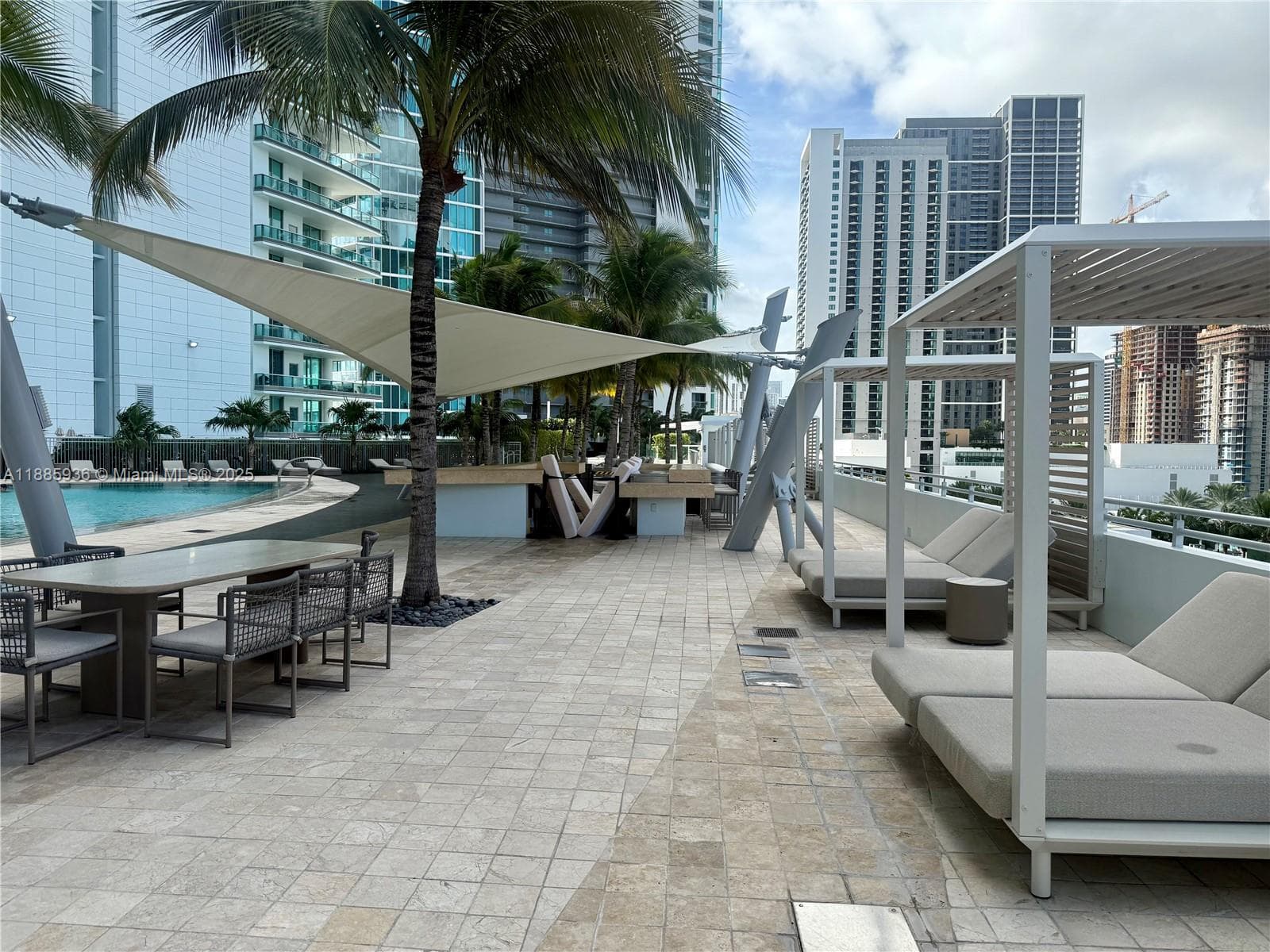 900 Biscayne Blvd # 5104, Miami FL 33132 — 37