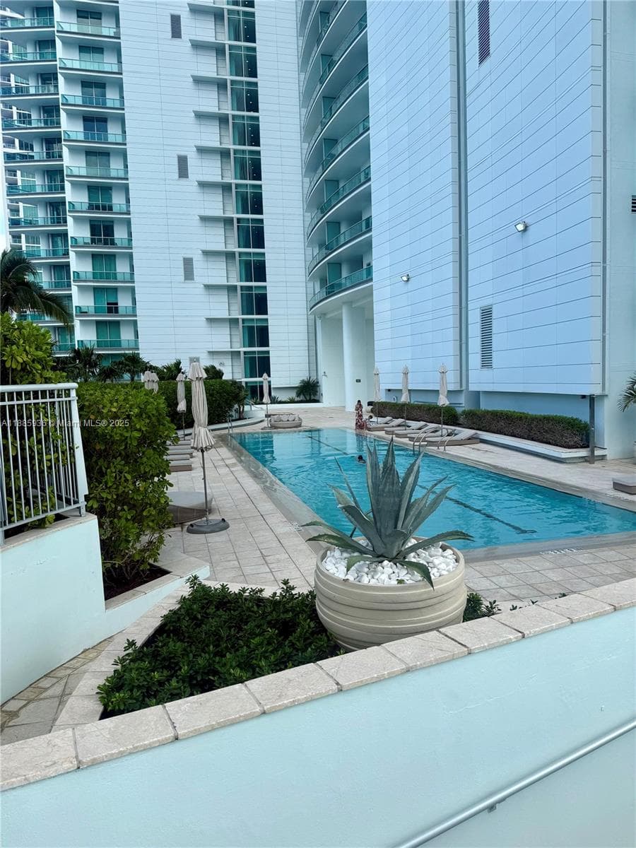 900 Biscayne Blvd # 5104, Miami FL 33132 — 44