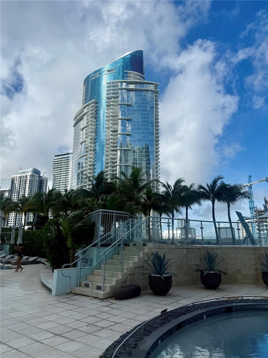 900 Biscayne Blvd # 5104, Miami FL 33132 — 29
