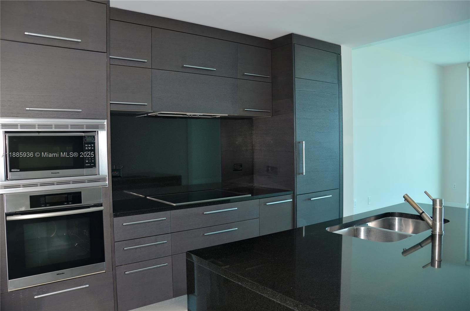 900 Biscayne Blvd # 5104, Miami FL 33132 — 4
