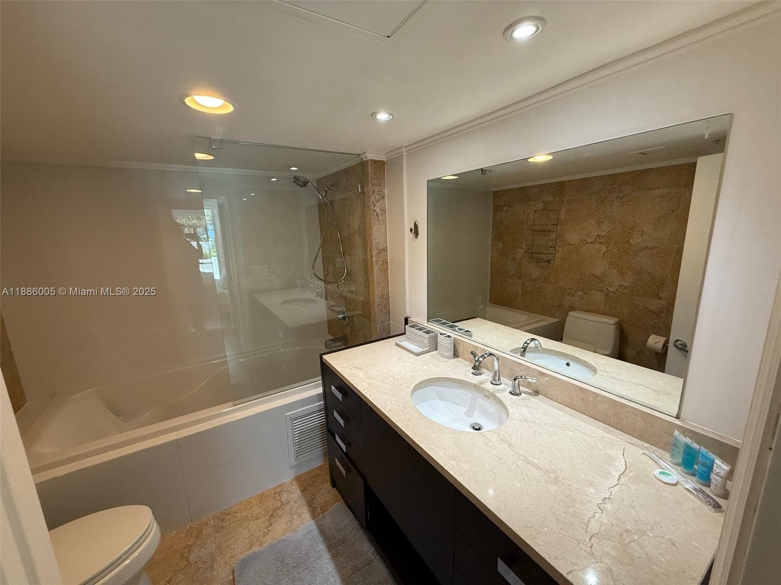 1500 Bay Rd # 122S, Miami Beach FL 33139 — 17