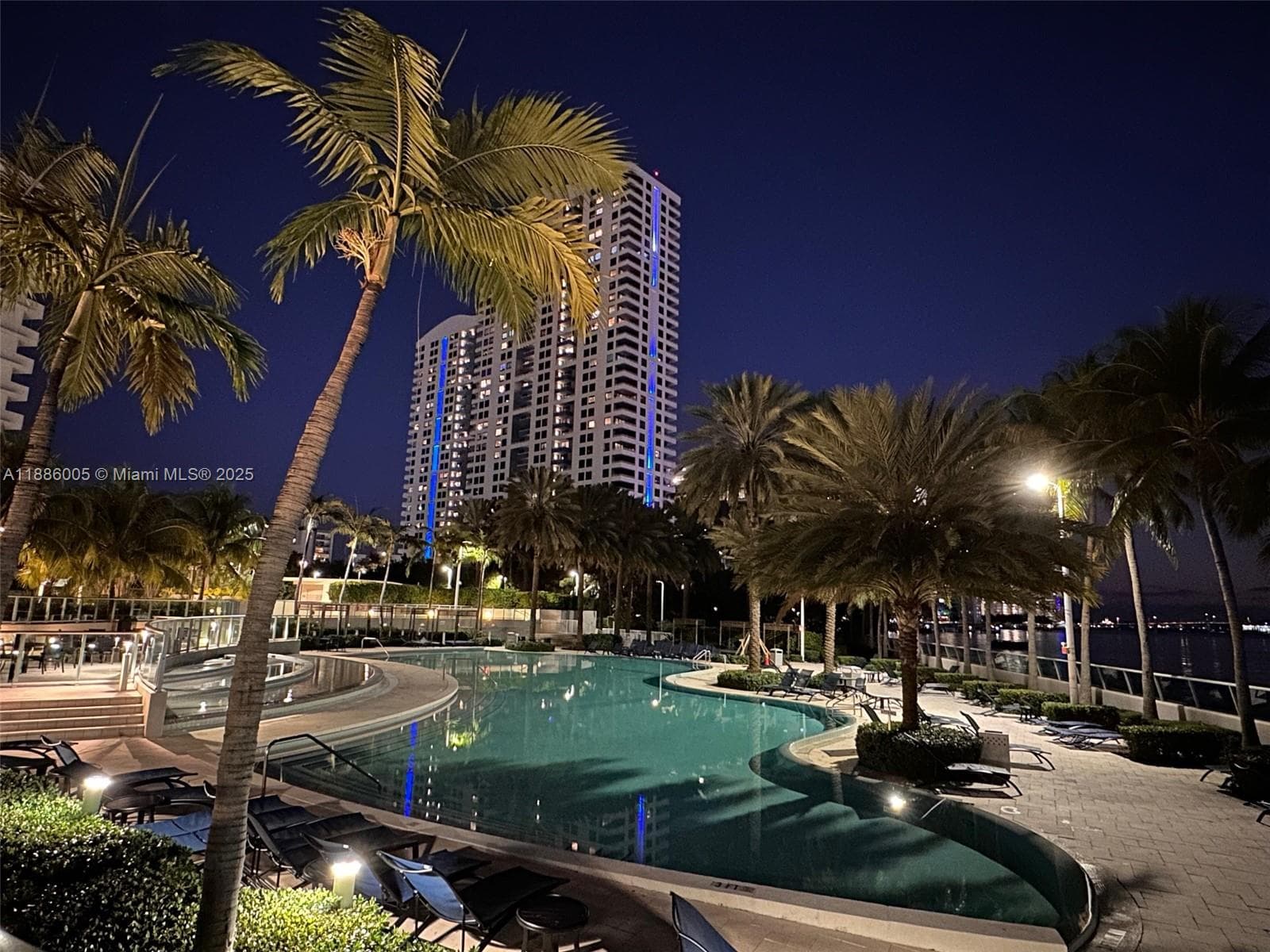 1500 Bay Rd # 122S, Miami Beach FL 33139 — 33
