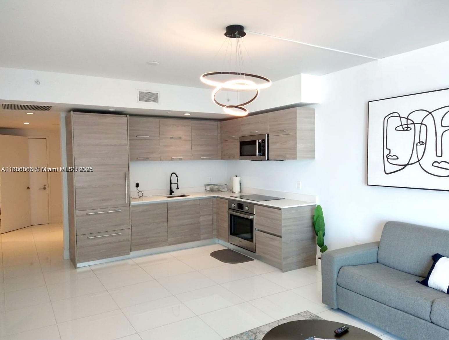 1300 S Miami Ave # 2208, Miami FL 33130 — 3
