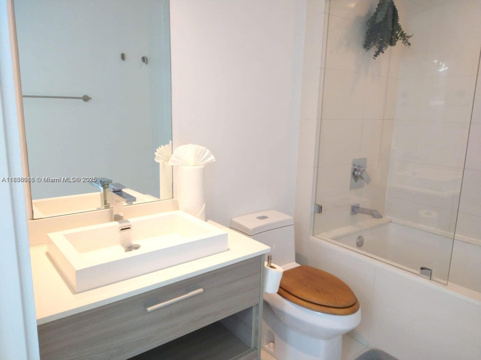 1300 S Miami Ave # 2208, Miami FL 33130 — 8