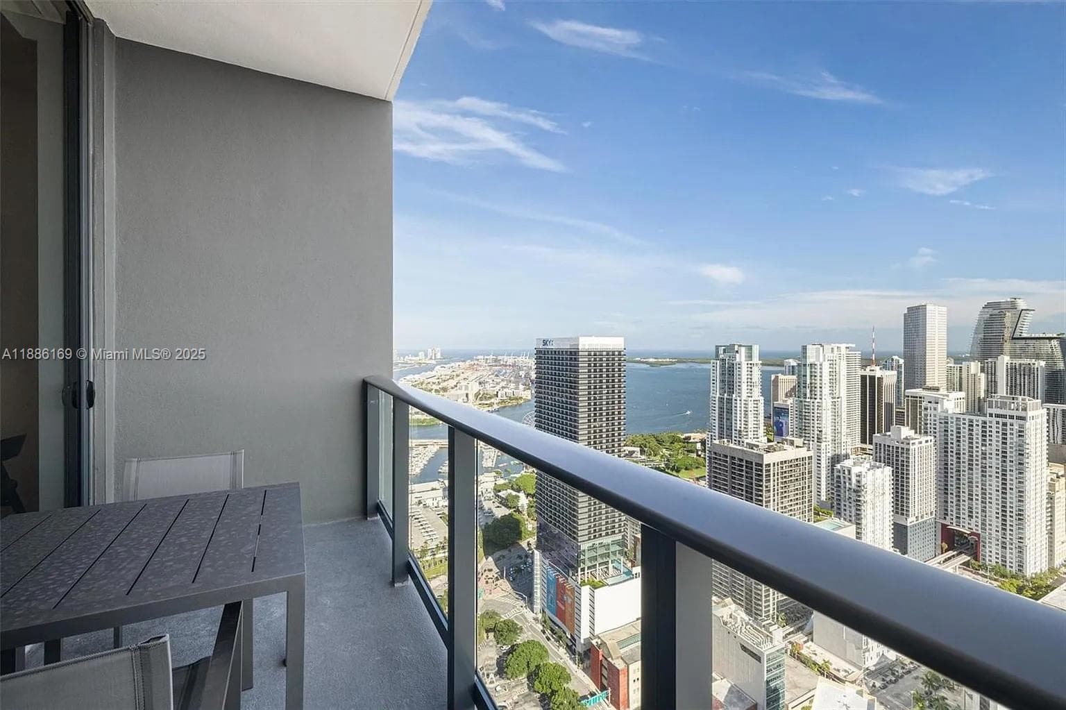 159 NE 6th St # 5106, Miami FL 33132 — 7
