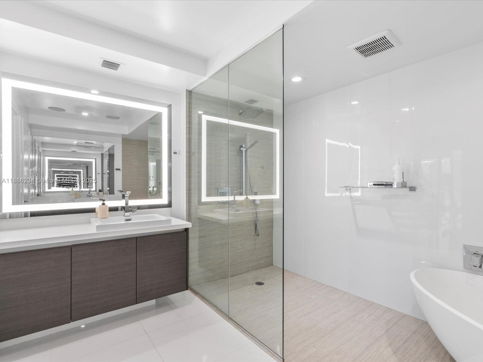 300 Sunny Isles Blvd # 1601, Sunny Isles Beach FL 33160 — 18