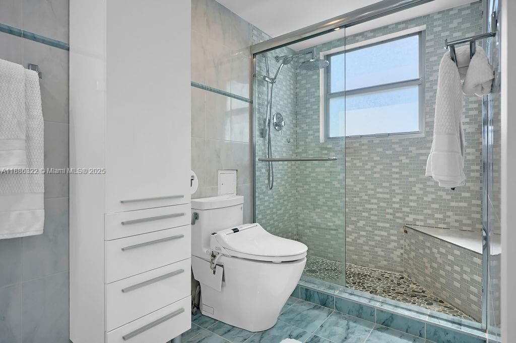 6039 Collins Ave # 1126, Miami Beach FL 33140 — 28