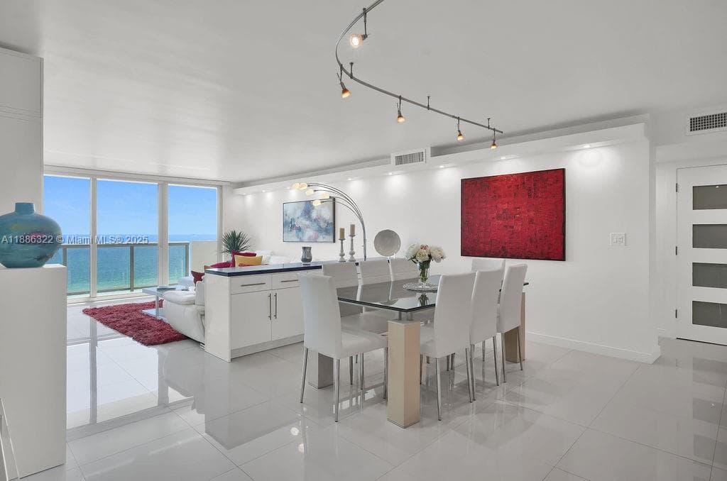 6039 Collins Ave # 1126, Miami Beach FL 33140 — 5