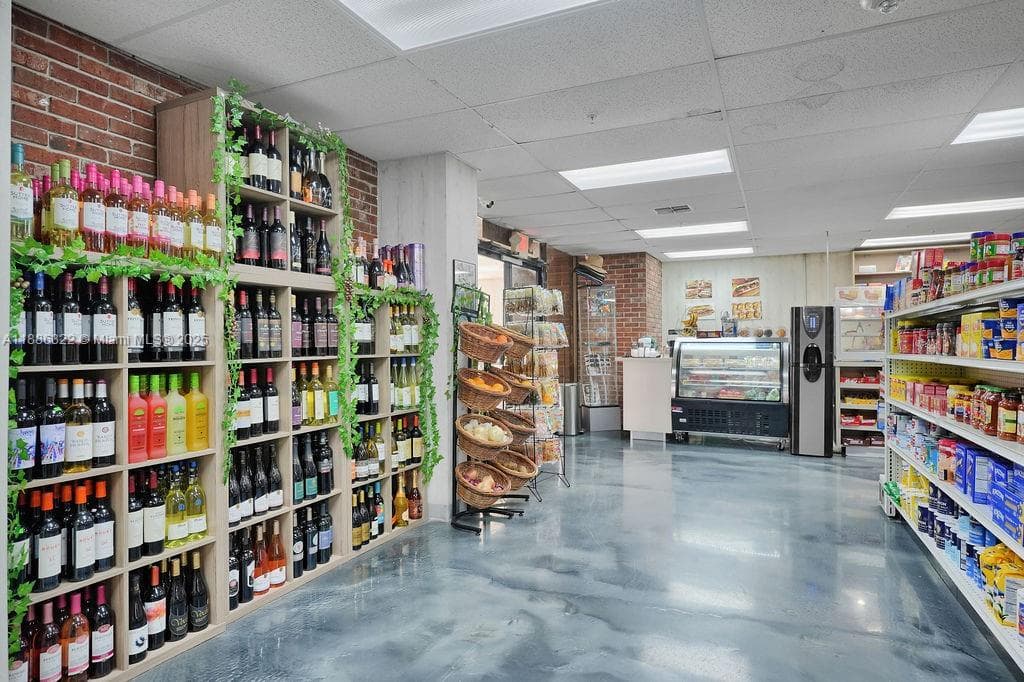 6039 Collins Ave # 1126, Miami Beach FL 33140 — 45