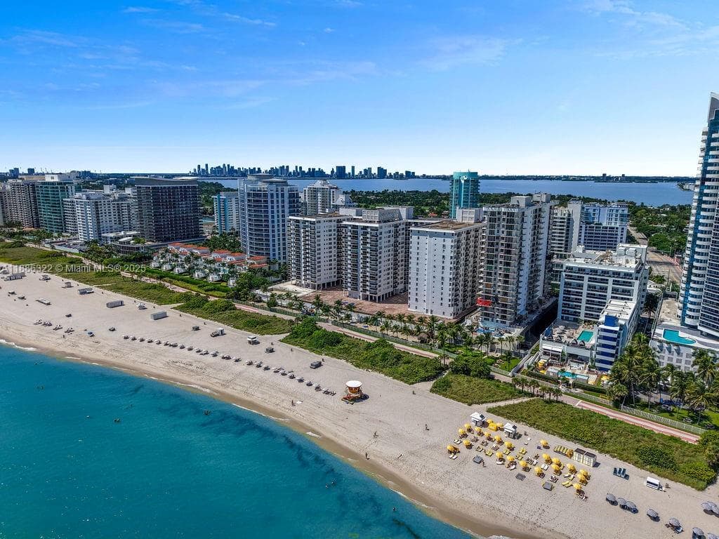 6039 Collins Ave # 1126, Miami Beach FL 33140 — 37