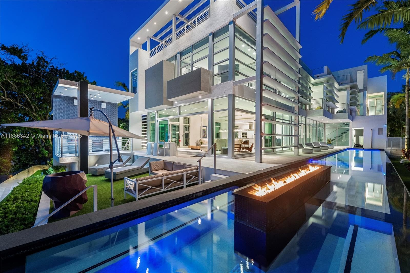 440 S Hibiscus Dr, Miami Beach FL 33139 — 2