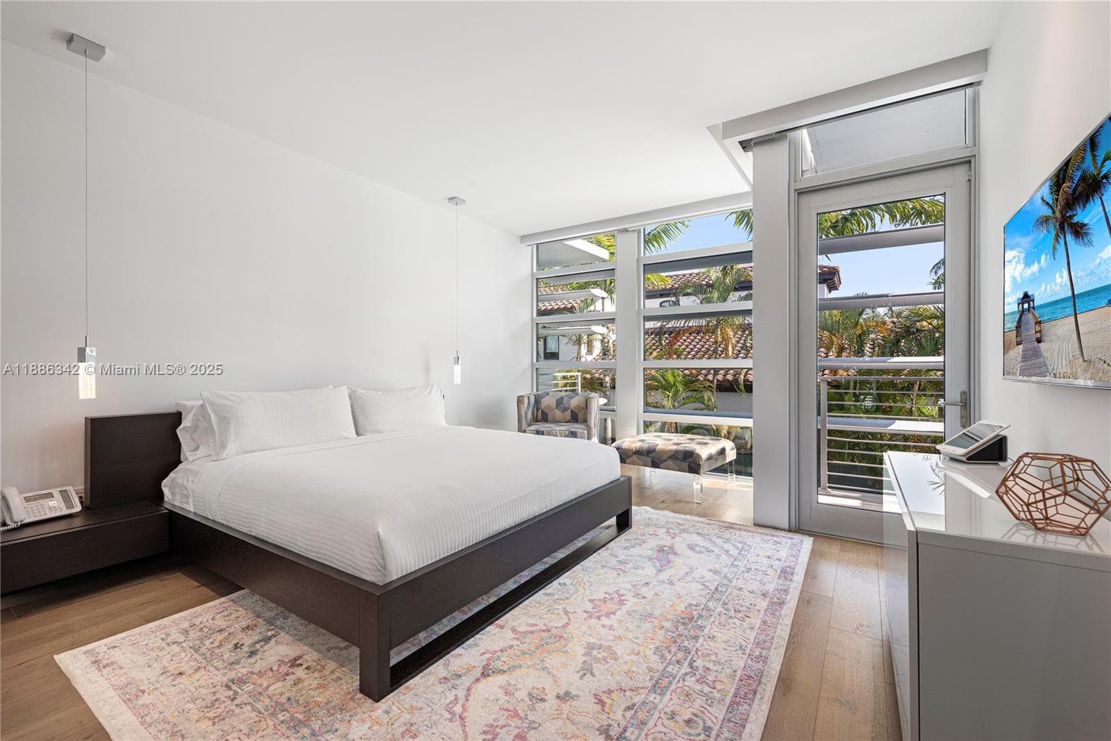 440 S Hibiscus Dr, Miami Beach FL 33139 — 52
