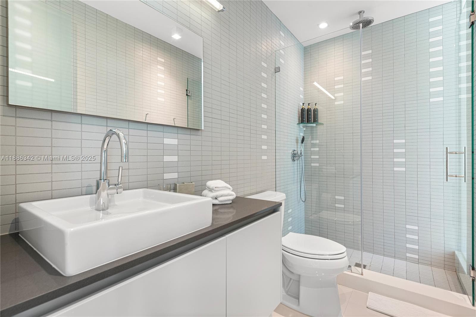 440 S Hibiscus Dr, Miami Beach FL 33139 — 53